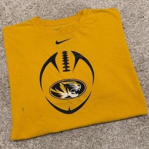 Vintage Center Swoosh Nike Mizzou Football T-Shirt | Gold | XL